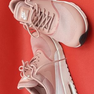 Nike Air max thea size 7